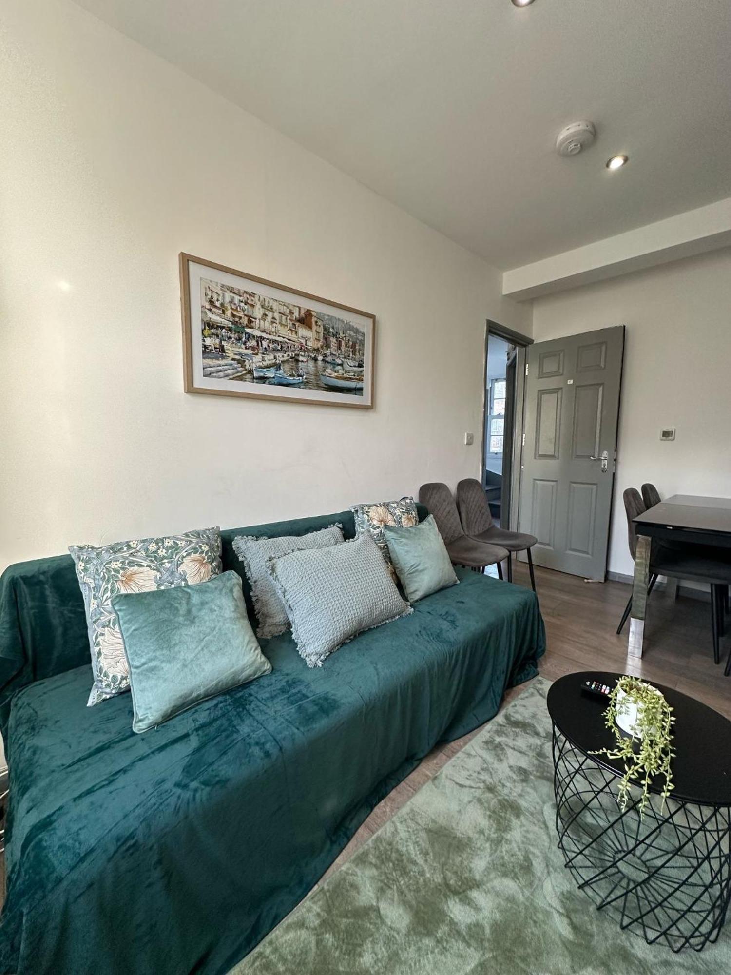 "Euston Comfort" 3 Bedroom Flat In Kings Cross, St Pancras!!!!118B Londra Dış mekan fotoğraf